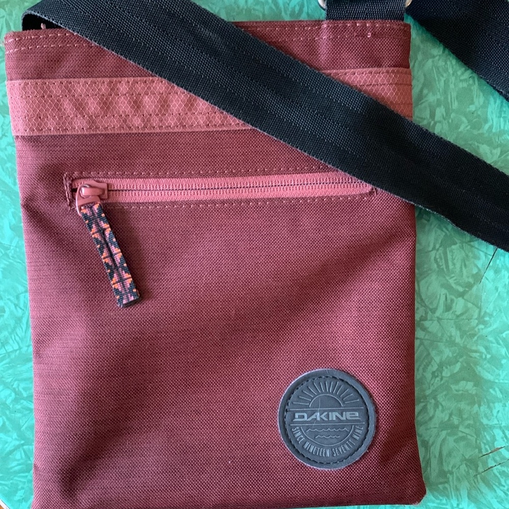 WOMEN'S DAKINE JIVE CROSSBODY BAG BURNT ROSE 8220095 WIDE STRAP